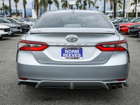 Used 2024 Toyota Camry SE image 6