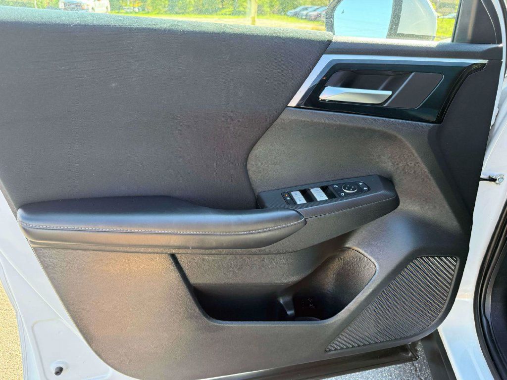 Used 2022 Mitsubishi Outlander ES AWD/4WD image 12
