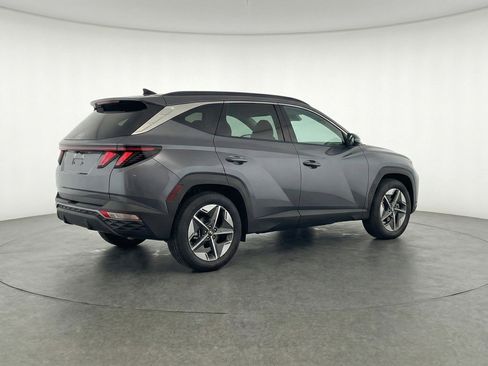Used 2025 Hyundai Tucson SEL FWD image 9