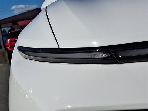 Used 2024 Chevrolet Equinox EV LT image 9