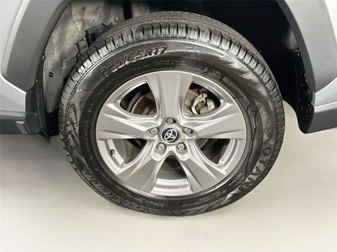 Used 2023 Toyota RAV4 XLE AWD/4WD image 34