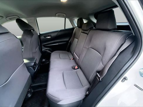 Used 2021 Toyota Venza LE AWD/4WD image 19