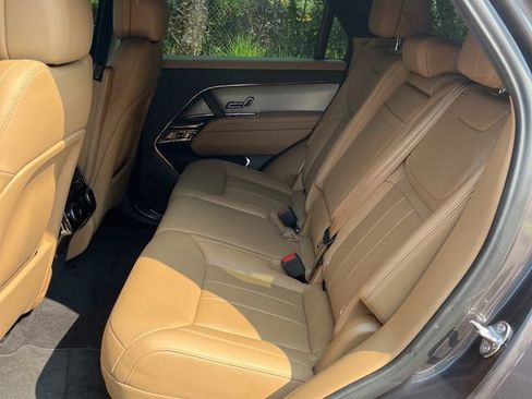 Certified 2025 Land Rover Range Rover Sport SE AWD/4WD image 9