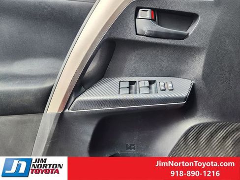 Used 2015 Toyota RAV4 LE image 25