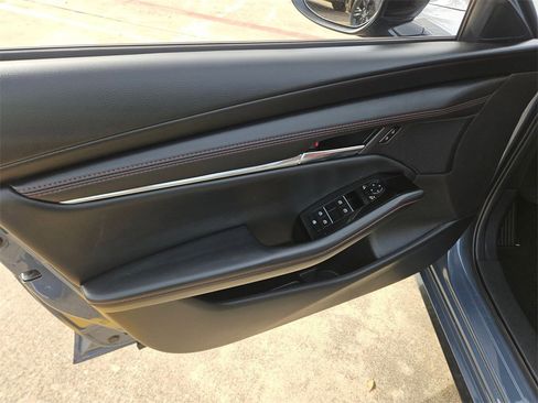 Used 2025 MAZDA MAZDA3 s image 13