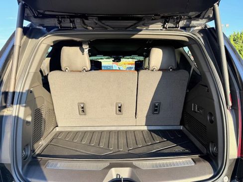 Used 2023 GMC Yukon Denali Ultimate image 21