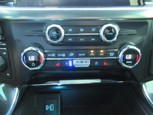 Used 2021 Ford F150 Lariat AWD/4WD image 32
