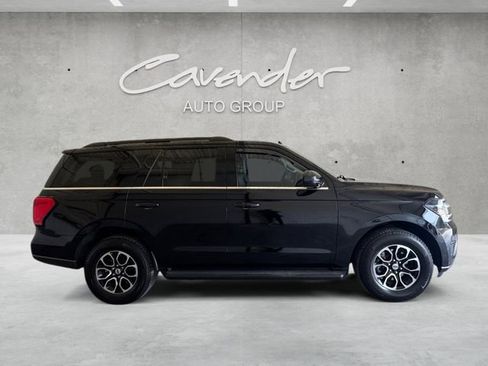 Used 2023 Ford Expedition XLT image 17