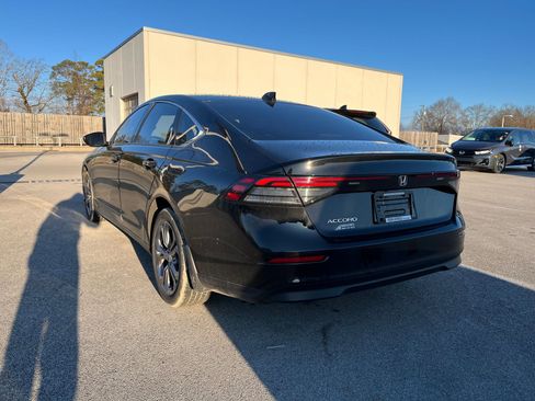 Certified 2023 Honda Accord EX image 3