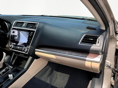 Used 2019 Subaru Outback 2.5i Limited AWD/4WD image 25