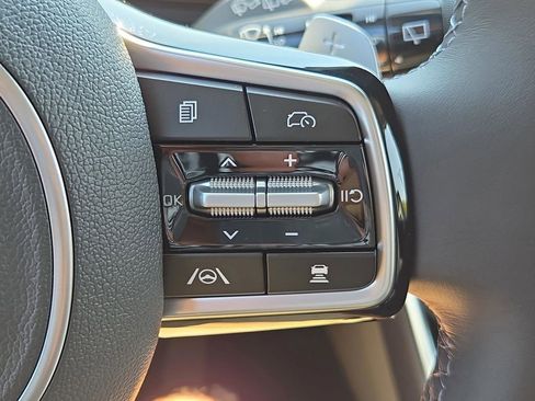 New 2026 Kia Carnival EX image 31