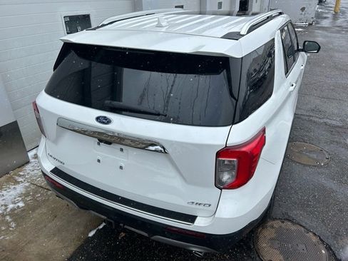 Used 2023 Ford Explorer Limited w/ Limited Technology Package image 5