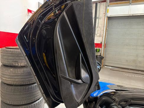 Used 2020 McLaren 720S Performance image 19