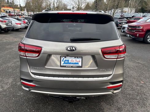 Used 2017 Kia Sorento SX image 6