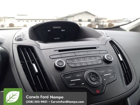Used 2017 Ford C-MAX SE image 16