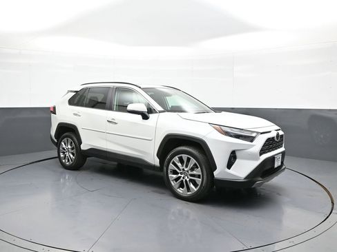 Used 2023 Toyota RAV4 Limited AWD/4WD image 4
