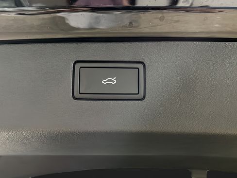 New 2026 Volkswagen Tiguan SE AWD/4WD image 26