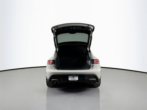 Certified 2025 Porsche Macan image 21