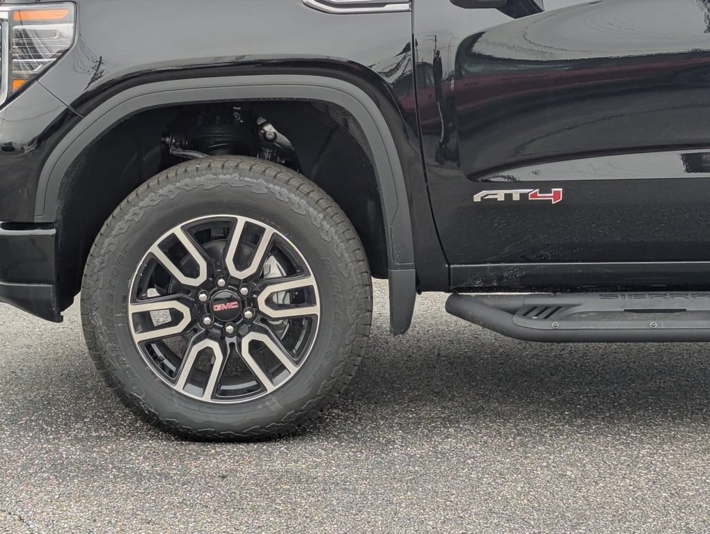 New 2026 GMC Sierra 1500 AT4 w/ AT4 Premium Package AWD/4WD image 32