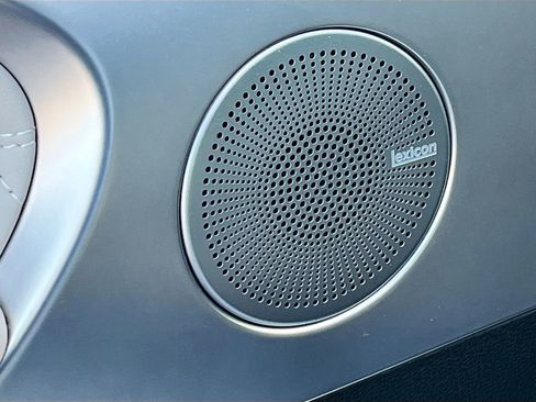 Used 2021 Genesis G70 3.3T w/ Prestige Package image 18