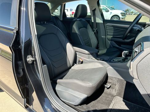 Used 2024 Volkswagen Jetta SEL image 25