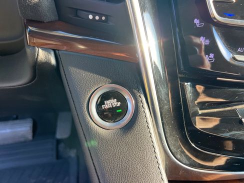 Used 2017 Cadillac Escalade Premium Luxury AWD/4WD image 34