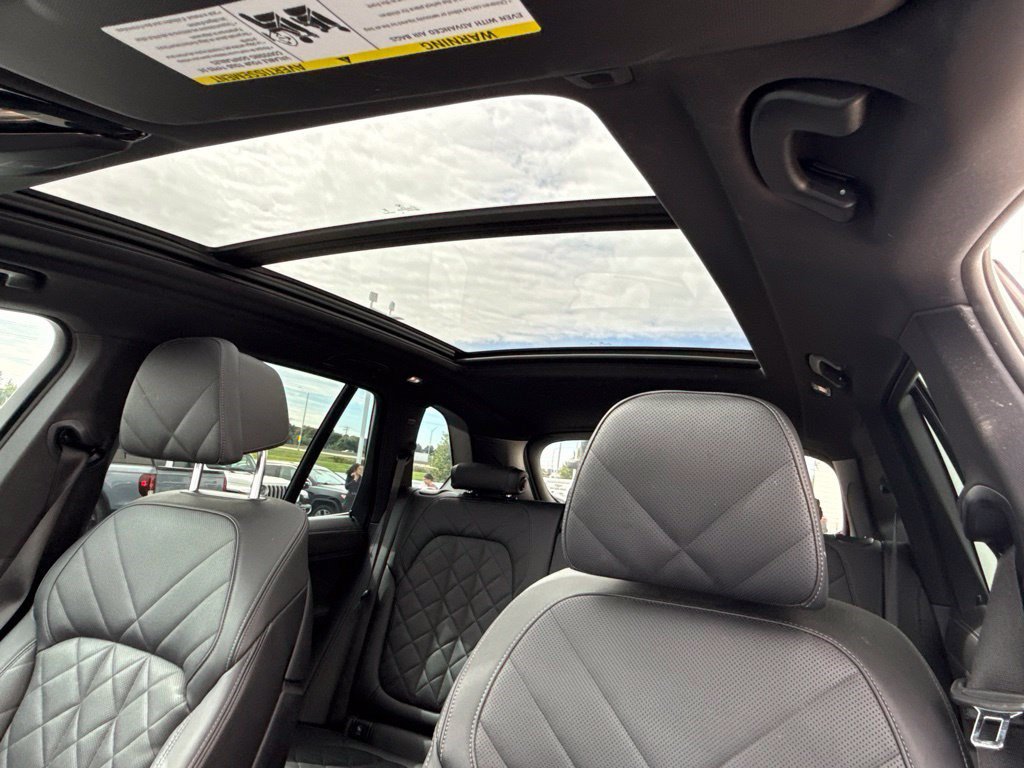 Used 2024 BMW X5 xDrive40i w/ Premium Package AWD/4WD image 12
