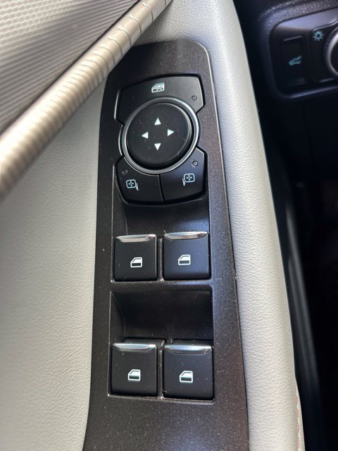 Used 2025 Ford Explorer Active w/ Active Comfort Package AWD/4WD image 32