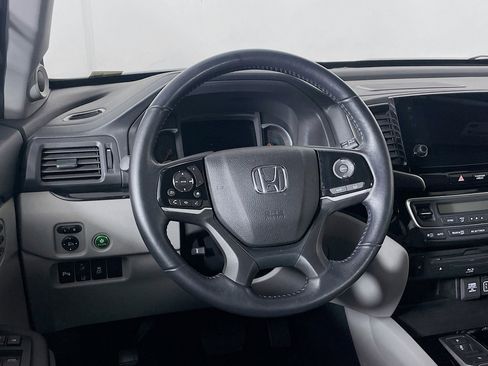 Used 2021 Honda Pilot Touring image 18