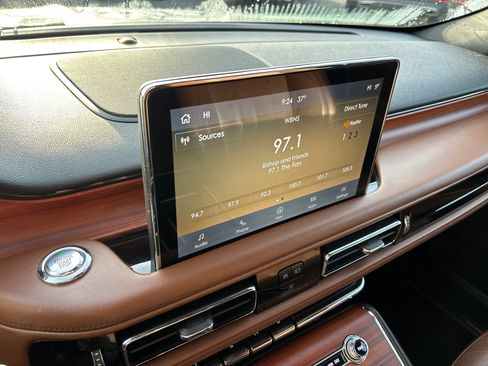 Used 2020 Lincoln Aviator Reserve image 19