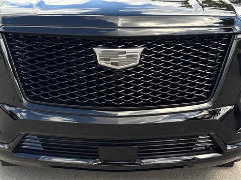 Used 2026 Cadillac Escalade Sport w/ LPO, ONYX Package image 15