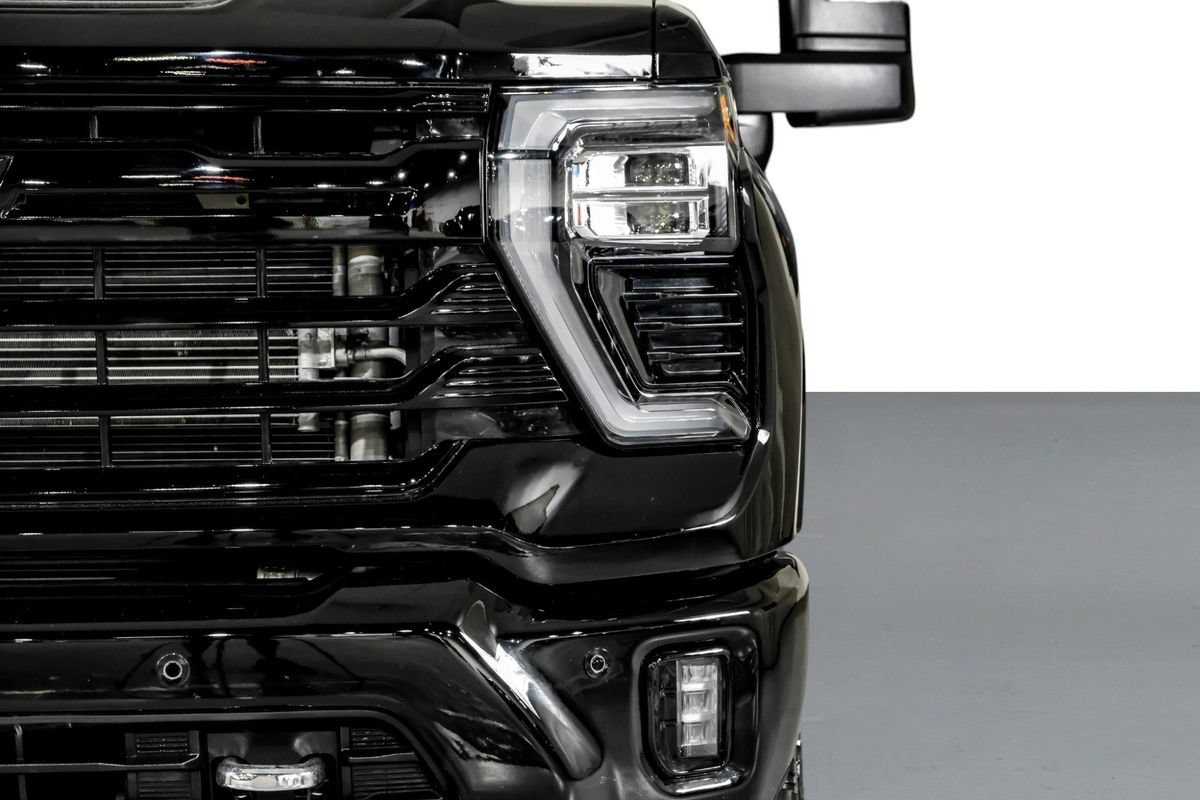 Used 2025 Chevrolet Silverado 3500 High Country w/ High Country Premium Package AWD/4WD image 43