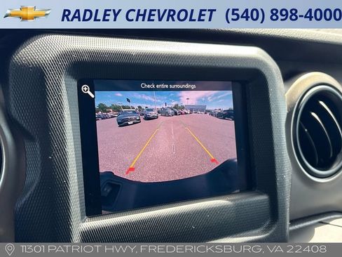 Used 2021 Jeep Gladiator Sport AWD/4WD image 9