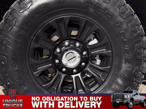 Used 2022 Ford F250 Lariat w/ Tremor Off-Road Package image 12