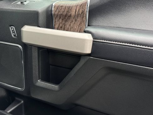 Used 2019 Ford F450 Lariat w/ Lariat Ultimate Package AWD/4WD image 18