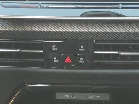 New 2025 Volkswagen GTI SE image 12