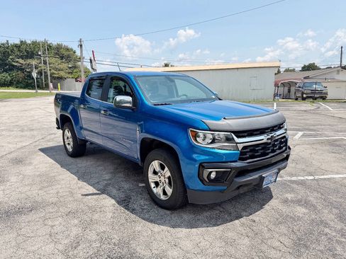 Used 2022 Chevrolet Colorado LT w/ Luxury Package AWD/4WD image 3