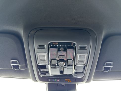 New 2026 GMC Yukon Elevation image 27