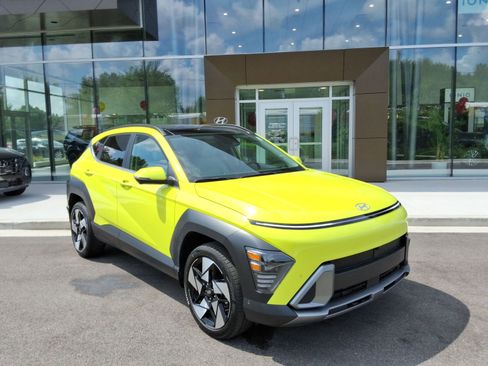 Used 2025 Hyundai Kona Limited image 11