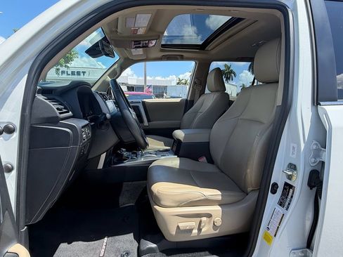 Used 2024 Toyota 4Runner Limited AWD/4WD image 9