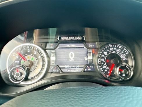 Used 2019 RAM 1500 Laramie image 12