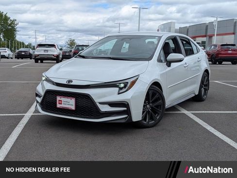 Used 2023 Toyota Corolla SE w/ Carpet Mat Package (TMS) FWD image 1
