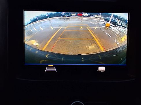 Used 2020 Chevrolet Silverado 1500 Custom w/ Custom Value Package image 16