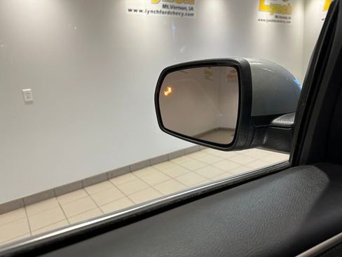 Used 2022 Ford Edge SEL w/ Convenience Package image 12