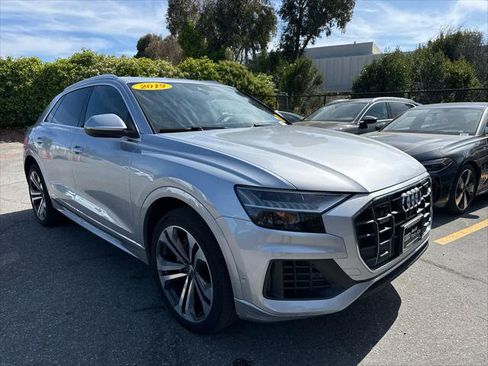 Used 2019 Audi Q8 Prestige w/ Towing Package AWD/4WD image 2