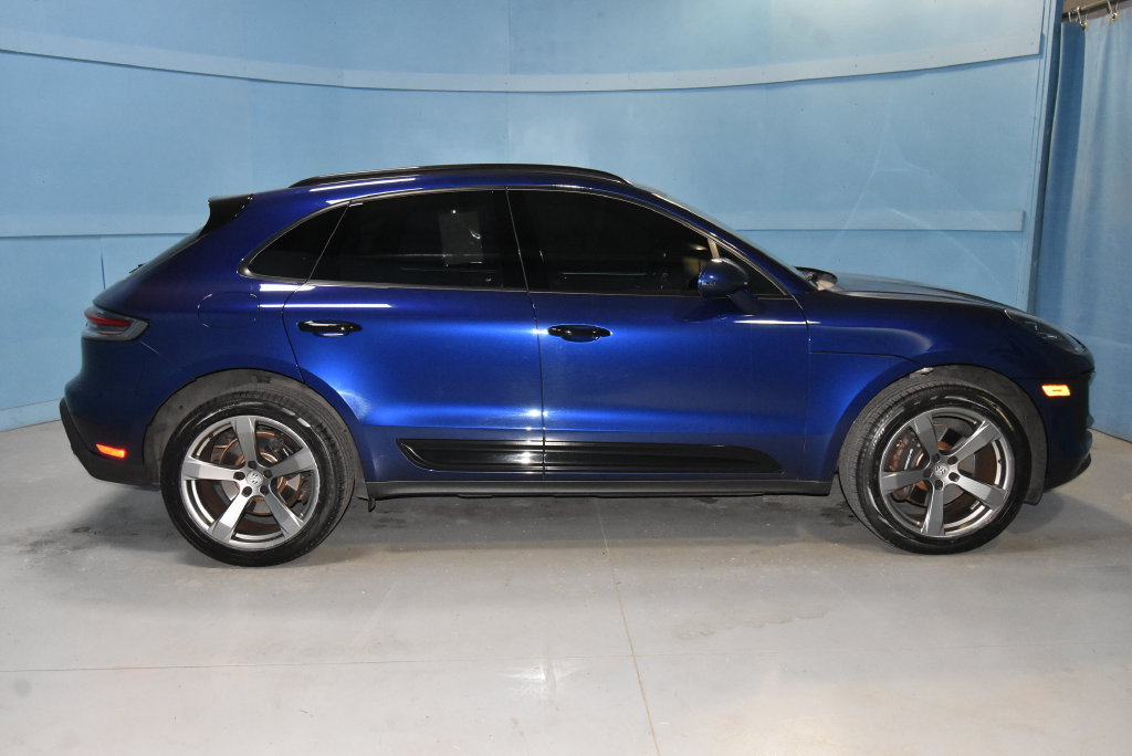 Used 2022 Porsche Macan AWD/4WD image 23