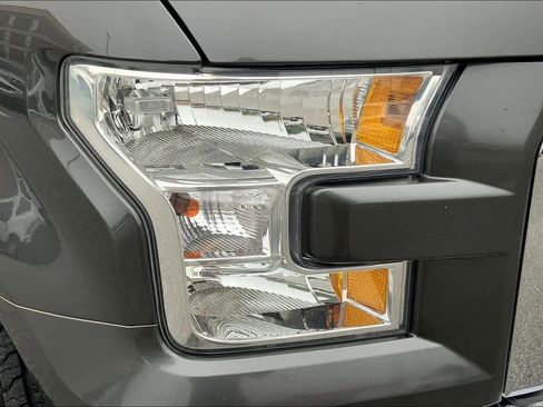 Used 2015 Ford F150 XLT w/ Equipment Group 302A Luxury AWD/4WD image 26