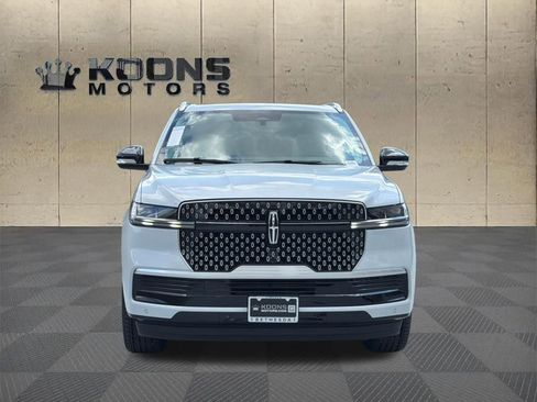 New 2026 Lincoln Navigator L Reserve AWD/4WD image 3