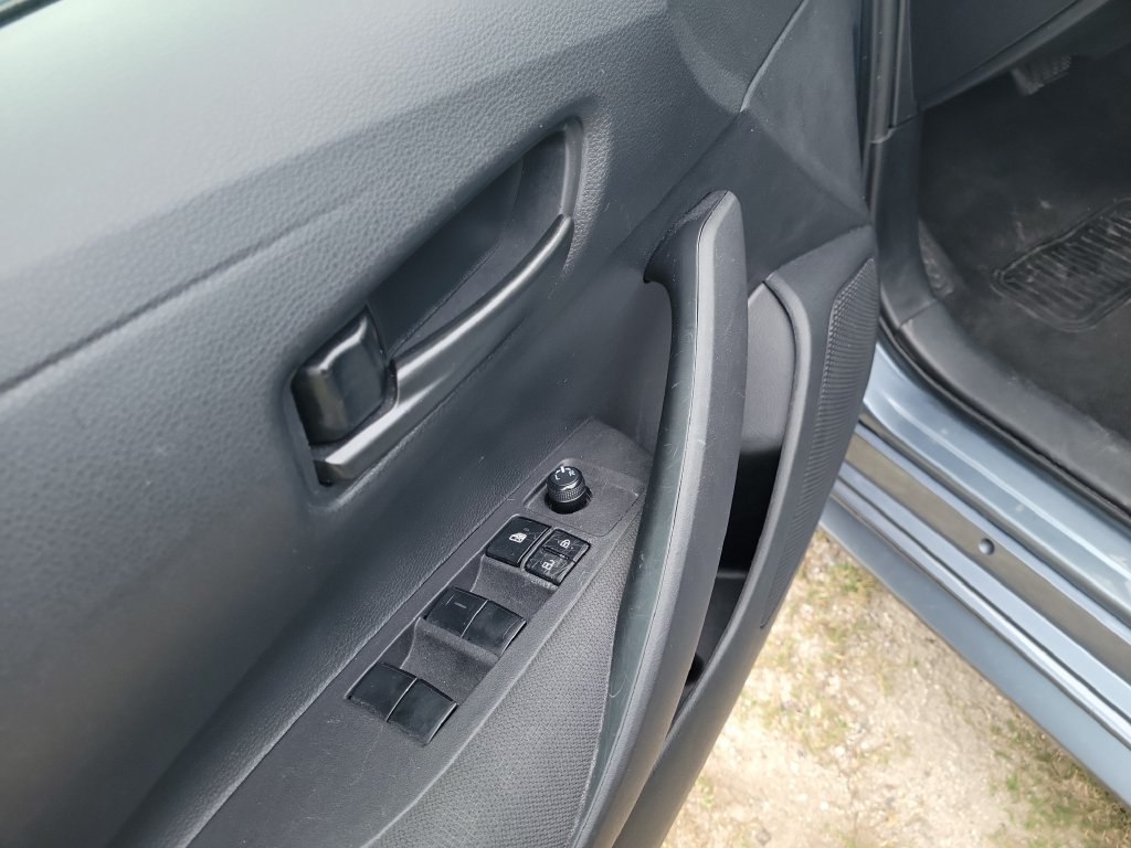 Used 2024 Toyota Corolla LE FWD image 21