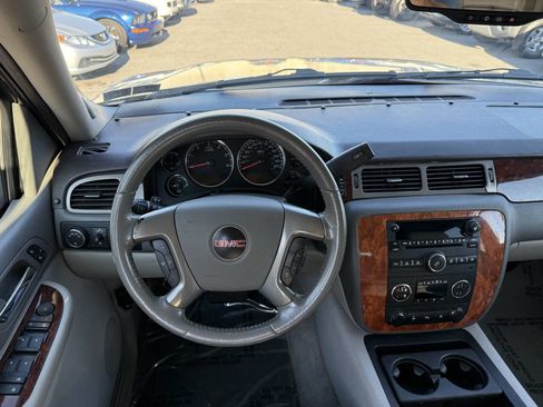 Used 2009 GMC Yukon SLT image 16